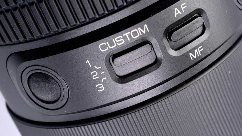 Samyang AF 35-150mm f/2-2.8