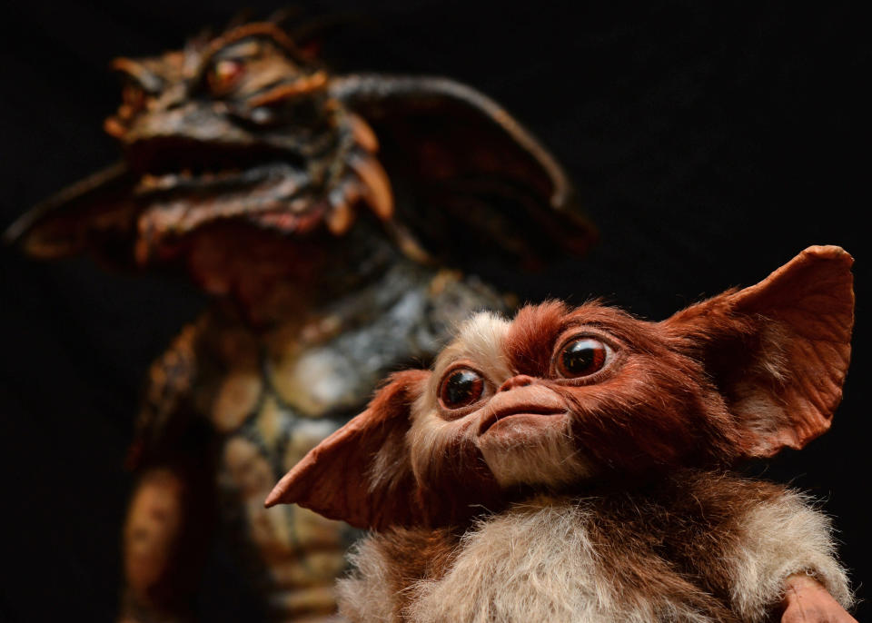 Artículos de subasta de la película 'Gremlins 2' en la subasta de recuerdos de cine y televisión raros en BFI IMAX el 18 de septiembre de 2019 en Londres, Inglaterra. (Foto de Eamonn M. McCormack / Getty Images)