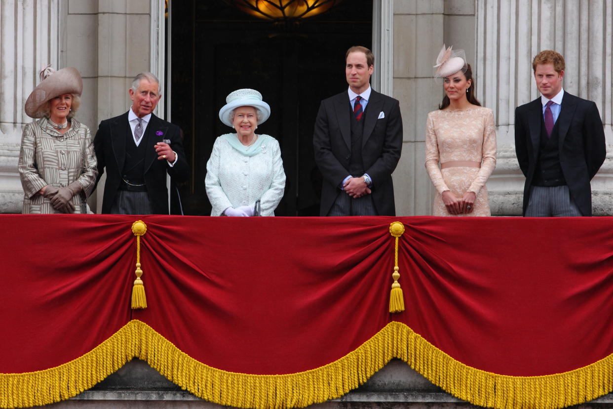 Queen Elizabeth II and the Royal family Prince Charles, William & Harry, with The Duchess of Cambridge (Kate) and Camilla, appear on the balcony of Buckingham Palace to commemorate the 60th anniversary of the accession of the Queen, London. 5 June 2012 --- Image by �� Paul Cunningham/Corbis (Photo by Paul Cunningham/Corbis via Getty Images)