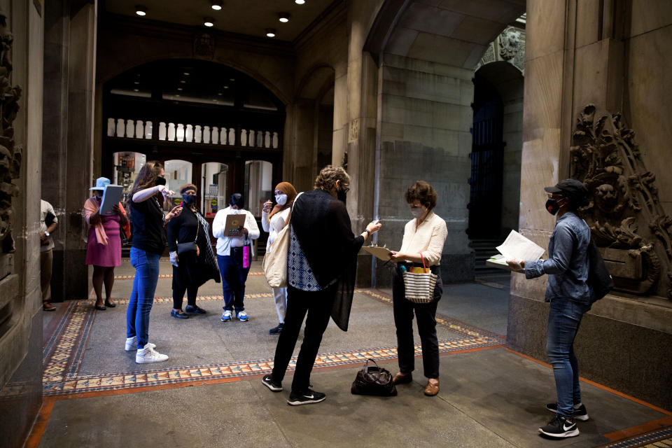 Voters wait to vote early in the 2020 election at a satellite voting location at City Hall in Philadelphia on Sept. 29. (Photo: Rachel Wisniewski / Reuters)