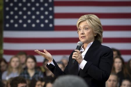 U.S. Democratic presidential candidate Hillary Clinton speaks during a community forum campaign event at Cornell College in Mt Vernon, Iowa, October 7, 2015. REUTERS/Scott Morgan