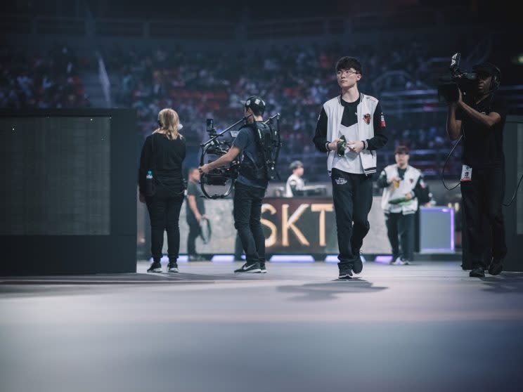 SK Telecom T1’s Lee “Faker” Sang-heyok walks offstage after losing to Taiwan’s Flash Wolves (Riot Games/lolesports)