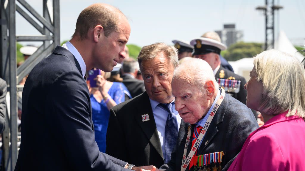 commemorations marking the 80th anniversary of d day take place in portsmouth