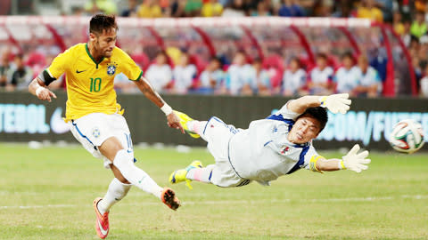 Neymar ghi cả 4 bàn trong chiến thắng vừa qua của ĐT Brazil