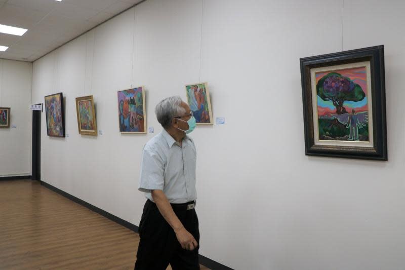 島輝綻放111跳島巡迴馬公展　即起馬公市所展出