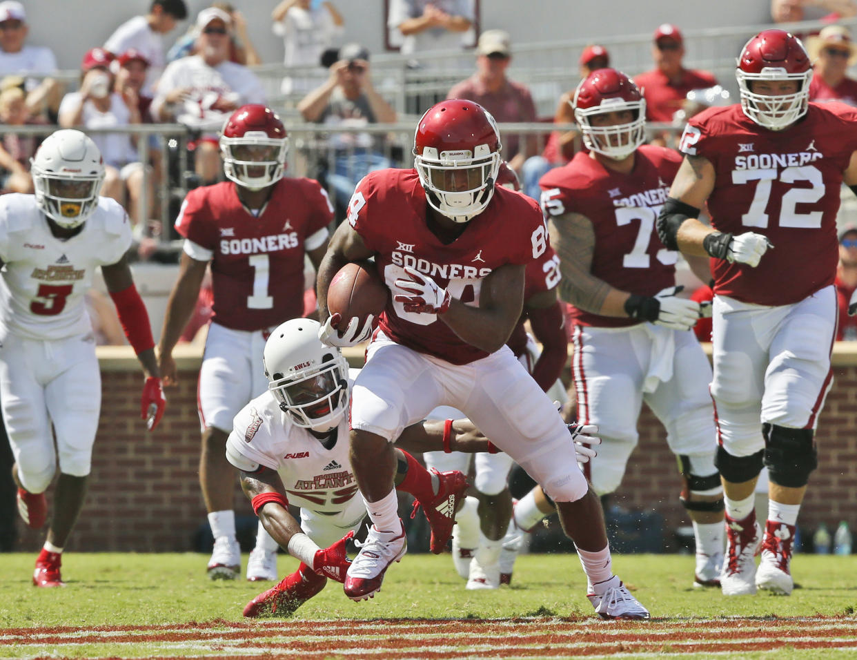 Oklahoma wide receiver Lee Morris (84) blocked a punt and had a 65-yard touchdown catch in Week 1. (AP Photo/Sue Ogrocki)