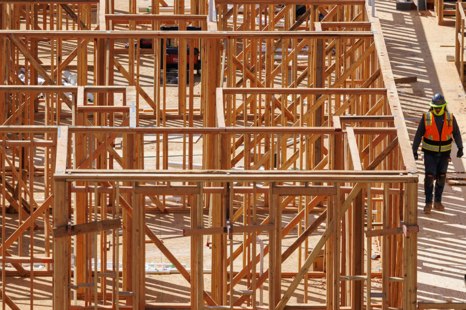 FILE PHOTO: A construction worker works at a Lennar residential housing development called Junipers in San Diego, California, U.S., June 18, 2024.   REUTERS/Mike Blake/File Photo