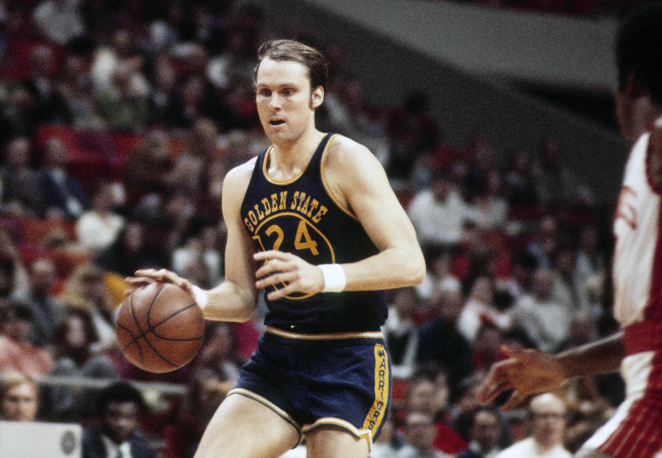 March 10, 1973; Atlanta, GA, USA; FILE PHOTO; Golden State Warriors forward Rick Barry (24) in action against the <a class="link " href="https://sports.yahoo.com/nba/teams/atlanta/" data-i13n="sec:content-canvas;subsec:anchor_text;elm:context_link" data-ylk="slk:Atlanta Hawks;sec:content-canvas;subsec:anchor_text;elm:context_link;itc:0">Atlanta Hawks</a> at The Omni. Mandatory Credit: Manny Rubio-USA TODAY Sports