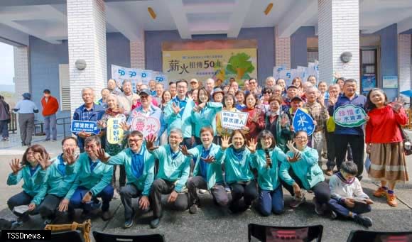 台灣自來水公司第八區管理處舉辦「薪火相傳五十年-老枝新芽傳承之旅」，在深溝生態園區參與踴躍。（圖：台水公司提供）