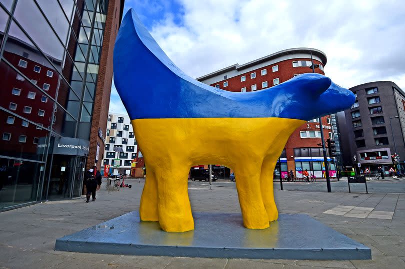 Superlambanana sculpture painted in Ukrainian national flag colours