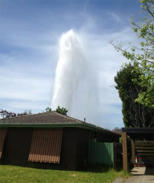 <p>Burst water main causes massive plume</p>