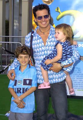 Antonio Sabato Jr. and kids at the L.A. premiere of Dreamworks' Shrek 2