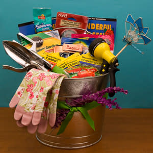 Gift basket for gardening mom