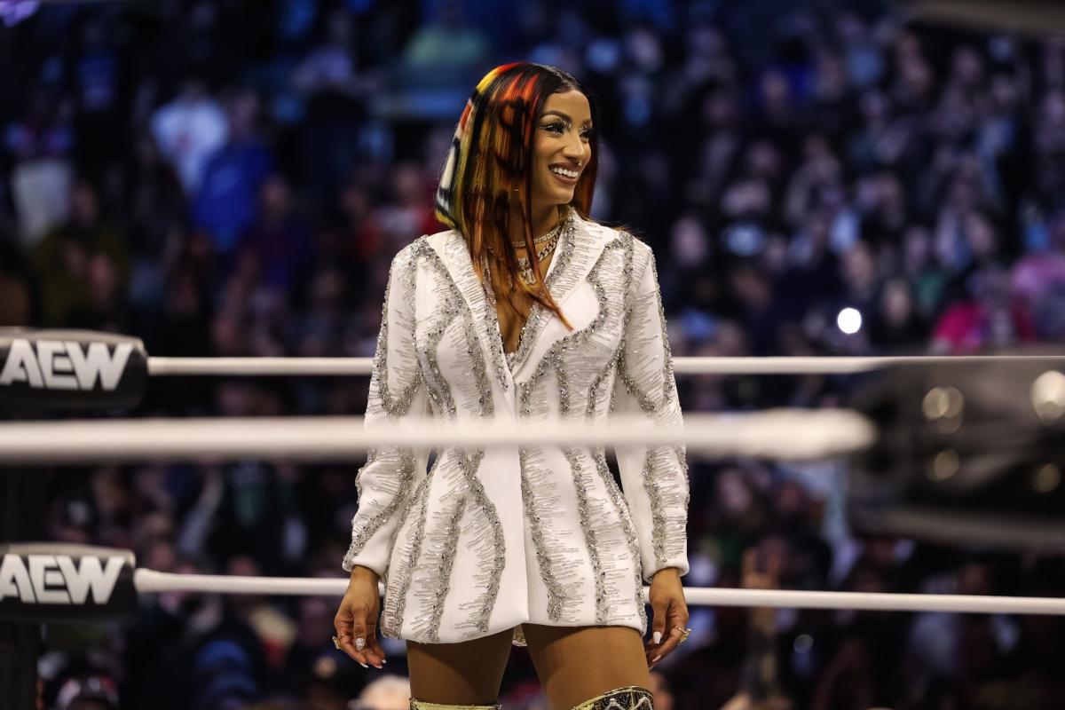 Mercedes Moné on Her 'Unbelievable' AEW Debut: 'I Felt Like Stone Cold  Steve Austin