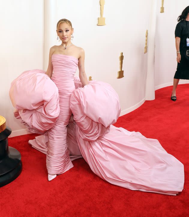 Grande's massive, poofy gown. 