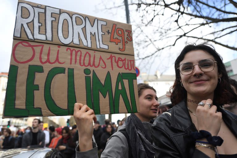 Protestas en rechazo a la reforma jubilatoria en Rennes. (JEAN-FRANCOIS MONIER / AFP)