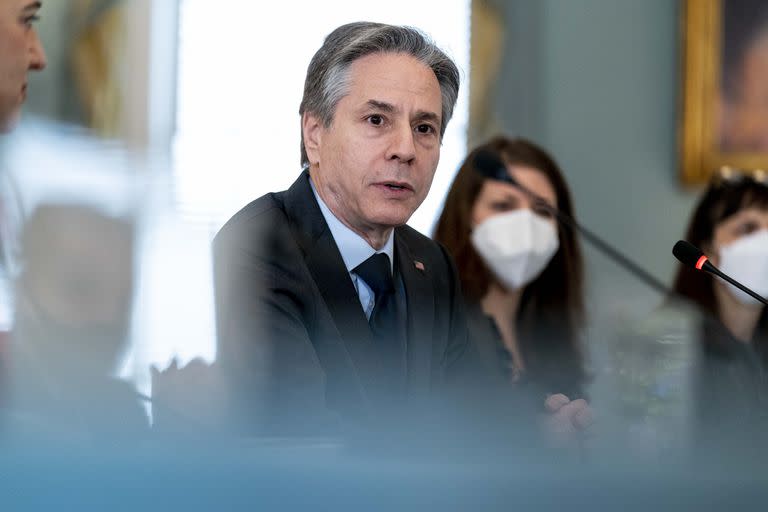 El secretario de Estado estadounidense Antony Blinken habla en una reunión con el ministro egipcio de Asuntos Exteriores Sameh Shoukry en el Departamento de Estado, el miércoles 13 de abril de 2022, en Washington. (AP Foto/Andrew Harnik, Pool)