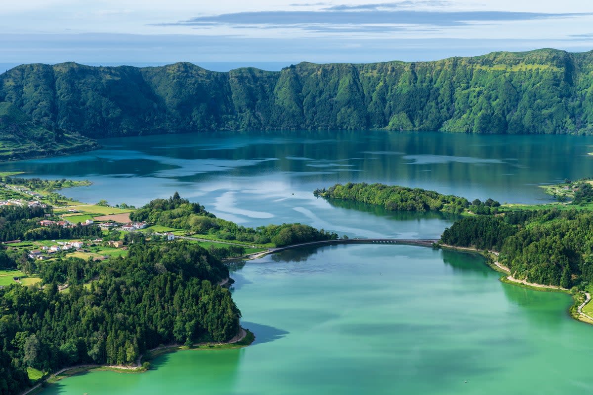 The twin lakes of Caldeira das Sete Cidades (Getty Images)