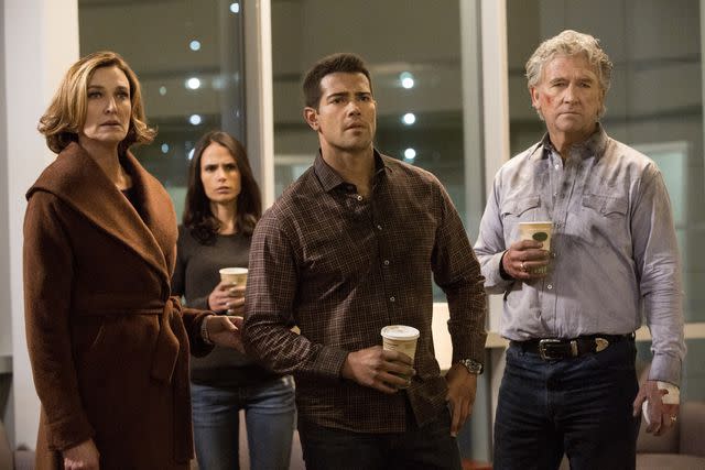 TNT/Skip Bolen Brenda Strong, Jordana Brewster, Jesse Metcalfe and Patrick Duffy in 