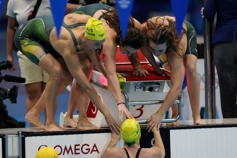 FILE PHOTO: Swimming - Women's 4 x 100m Medley Relay - Final