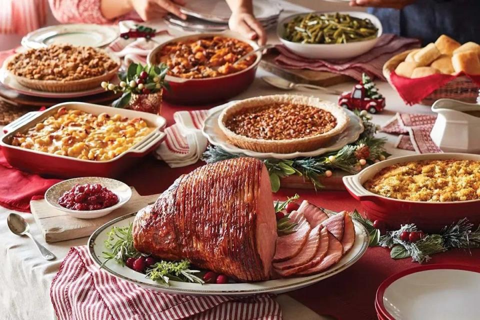 Cracker Barrel makes the holidays delicious and simples with its' Heat n' Serve menu