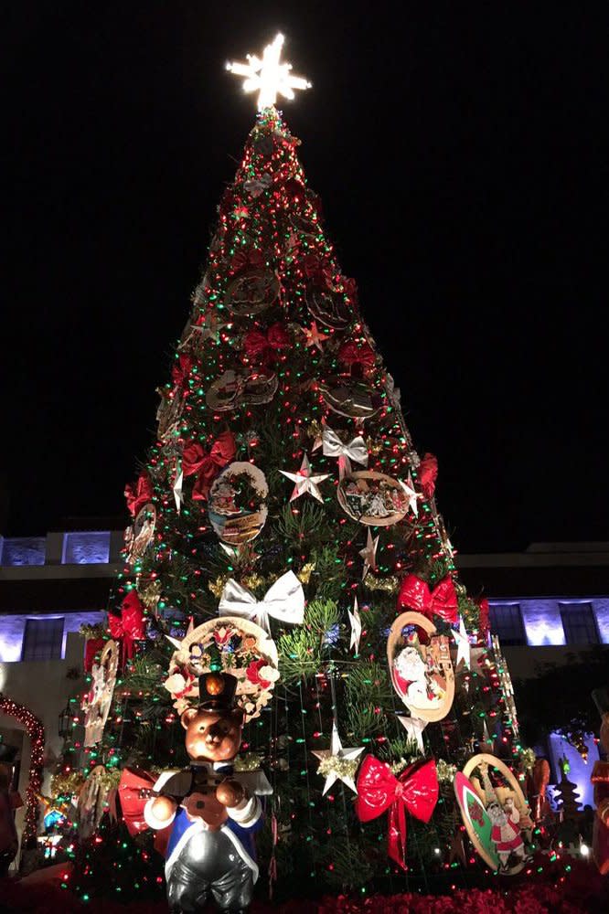 Honolulu City Lights Tree Lighting, Honolulu