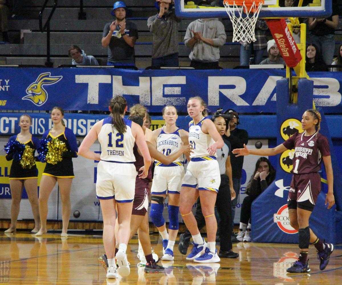 south-dakota-state-women-s-basketball-hangs-on-to-beat-mississippi-state