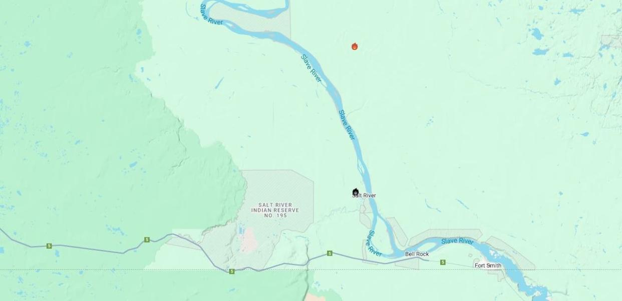 N.W.T. Fire's live fire map at approximately 1:00 p.m. on May 4, 2024. Fire SS001-24, which has been declared put out, is shown in black. (NWT Fire - image credit)