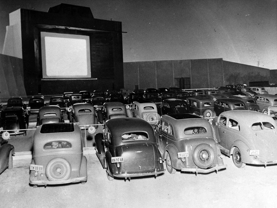 drive in movie theater