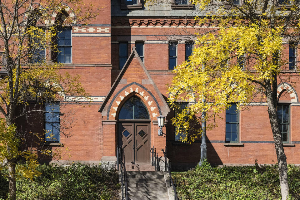 CORNELL UNIVERSITY, ITHACA, NEW YORK, UNITED STATES - 2015/10/10: Samuel Curtis Johnson Hall, School of Management on the campus of Cornell University. (Photo by John Greim/LightRocket via Getty Images)