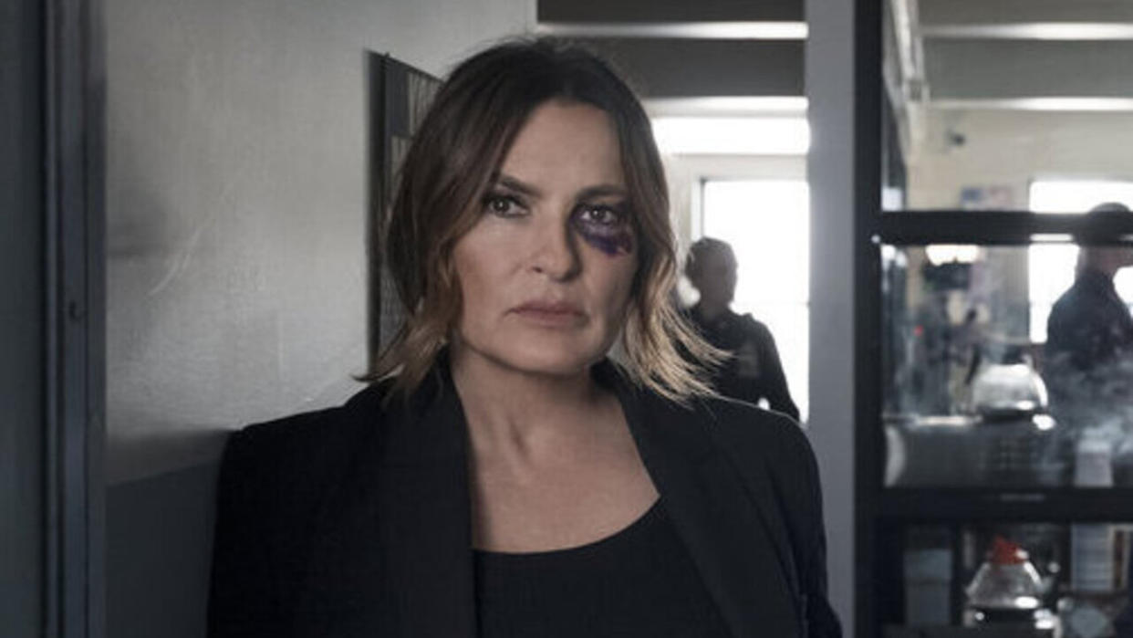  Mariska Hargitay as Olivia Benson with black eye in Law & Order: SVU Season 24. 