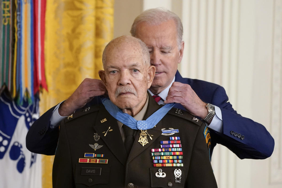 #Black Vietnam vet finally awarded Medal of Honor for bravery