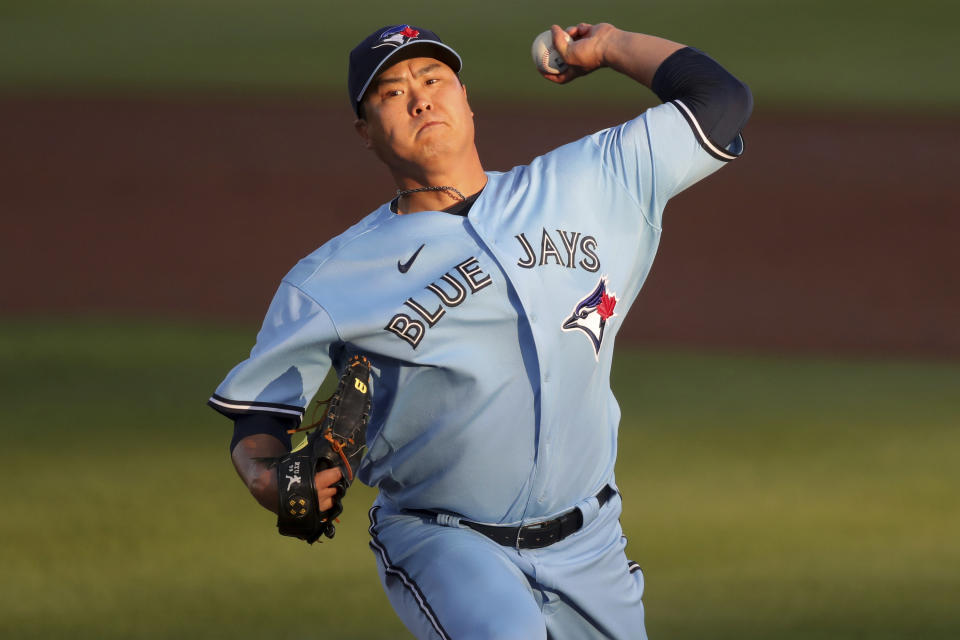 Toronto Blue Jays starting pitcher Hyun Jin Ryu throws to a New York Yankees batter during the first inning of a baseball game Tuesday, April 13, 2021, in Dunedin, Fla. (AP Photo/Mike Carlson)