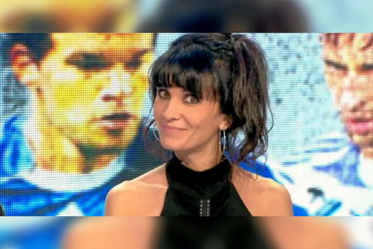 Alessandra Bianchi ne s'est jamais cachée du fait qu'elle adorait le club de l'AS Rome et Francesco Totti, figure historique du club de la capitale italienne entre 1983 et 2017.  - Credit:Capture d'écran Canal+