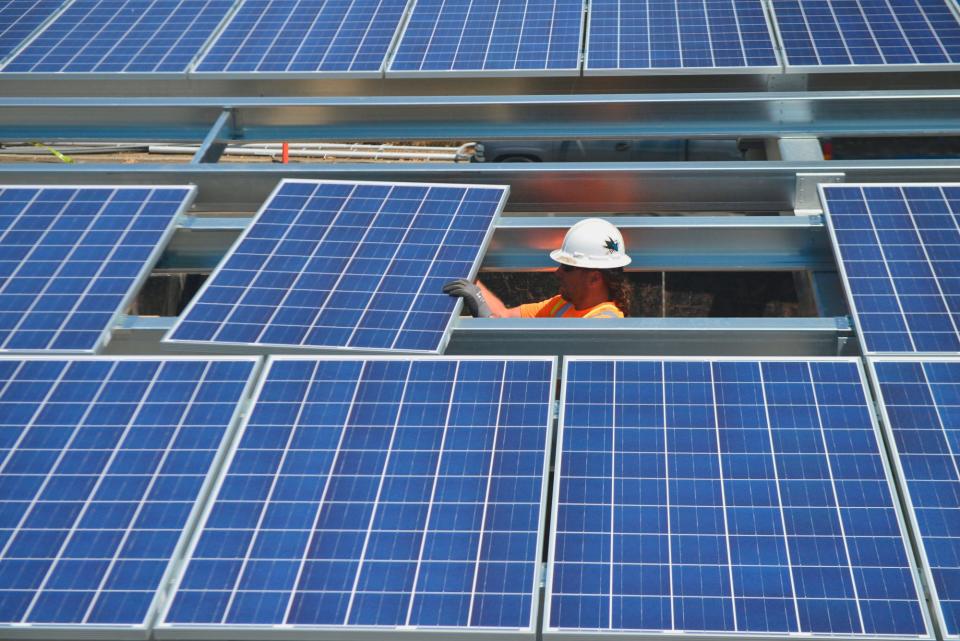 California has the largest share of the country’s small-scale solar capacity, at 36%.