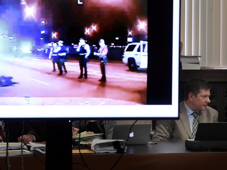 Laquan McDonald: Chicago police officers cleared of covering up teenager's murder