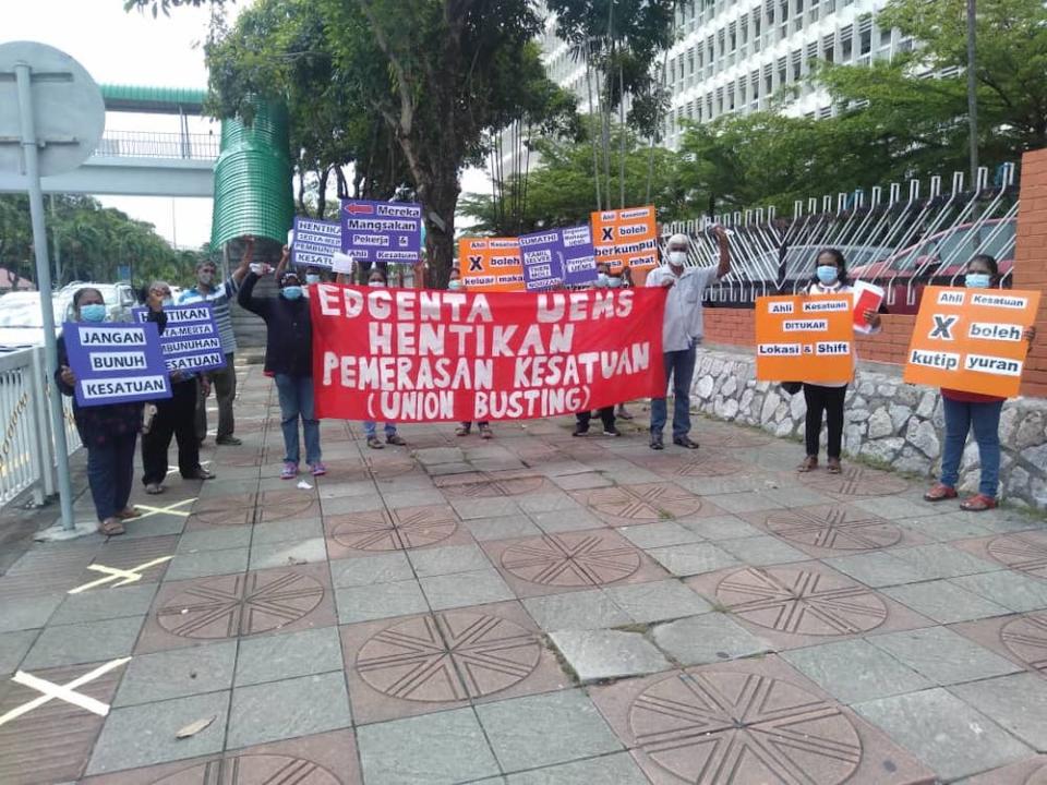 Five officials from the National Union of Workers in Hospital Support and Allied Services' (NUWHSAS) were arrested by police after picketing outside Hospital Raja Permaisuri Bainun in Ipoh June 2, 2020. — Picture courtesy of Parti Sosialis Malaysia