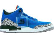 <strong>13.931 euros. </strong>Grand fan de chaussures<strong>, </strong>DJ Khaled s'est associé à Jordan pour designer des modèles, dont celui-ci de couleur "Royal Blue".