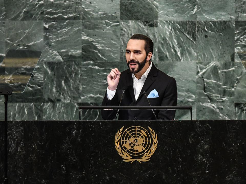 Nayib Bukele at a podium.