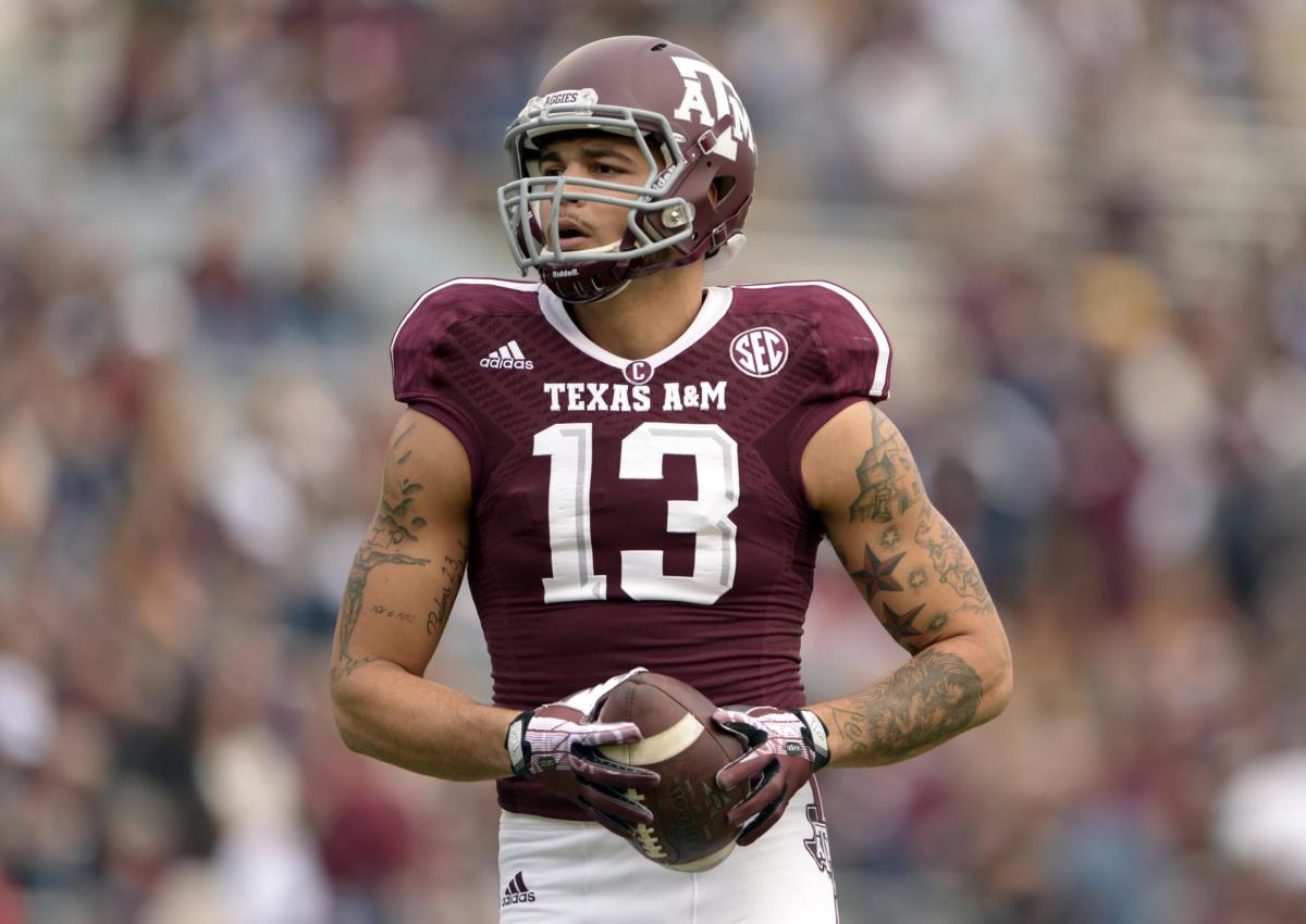 Ex-Aggies star, Bucs WR Mike Evans holding free camp in Galveston : r/nfl