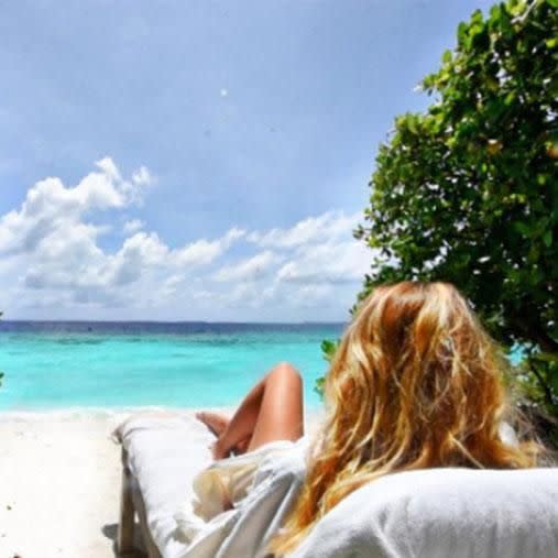 From the snow to the sands of Maldives, Cassie's seen it all. Photo: Instagram/	33033901