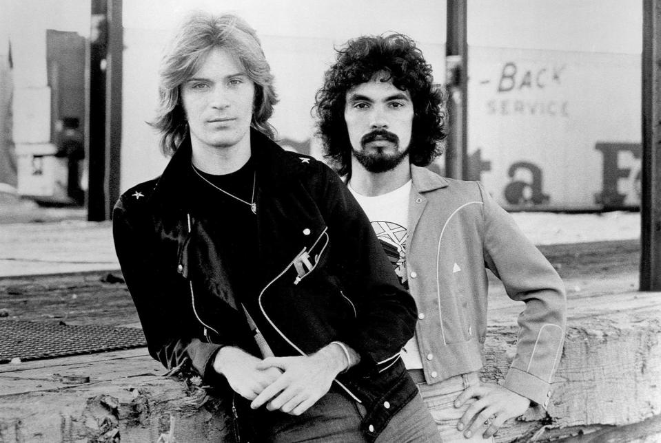 John Oates and Daryl Hall posing for a picture together in 1970. (Michael Ochs Archives / Getty Images)
