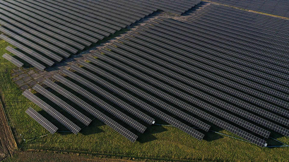 Planta de paneles solares en Cambrai, France. Foto: REUTERS/Pascal Rossignol