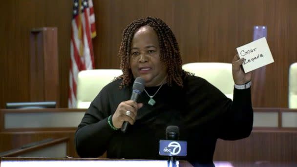 PHOTO: Richmond City Clerk Pamela Christian displays the name of the winner in the tied City Council race, Dec. 6, 2022. (KGO)