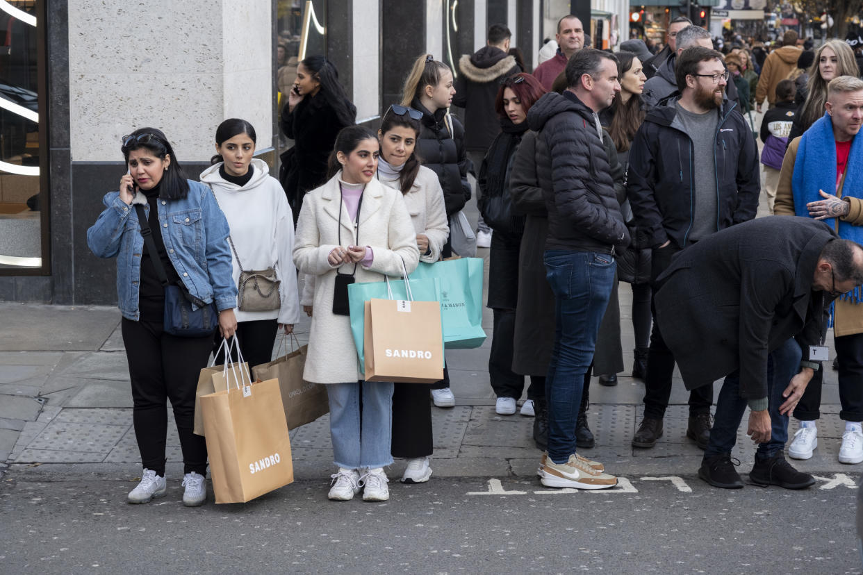 confidence  Shoppers and visitors out on Oxford Street on 6th December 2023 in London, United Kingdom. Oxford Street is a major retail centre in the West End of the capital and is Europes busiest shopping street with around half a million daily visitors to its approximately 300 shops, the majority of which are fashion and high street clothing stores. (photo by Mike Kemp/In Pictures via Getty Images)