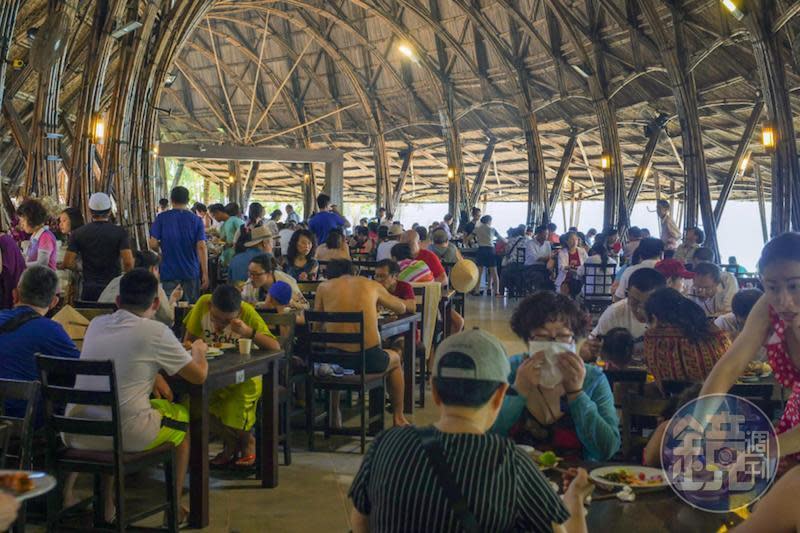 進來蠶島海洋樂園，中餐就要跟一日島民共享。