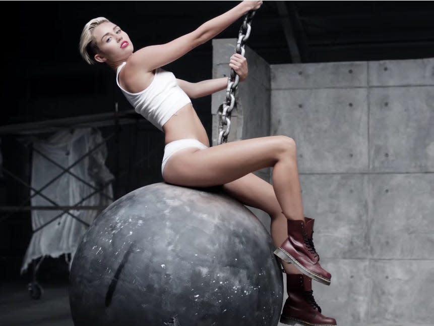 miley cyrus wrecking ball