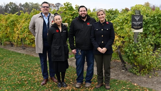 Duchess of Edinburgh visiting Iniskillin winery