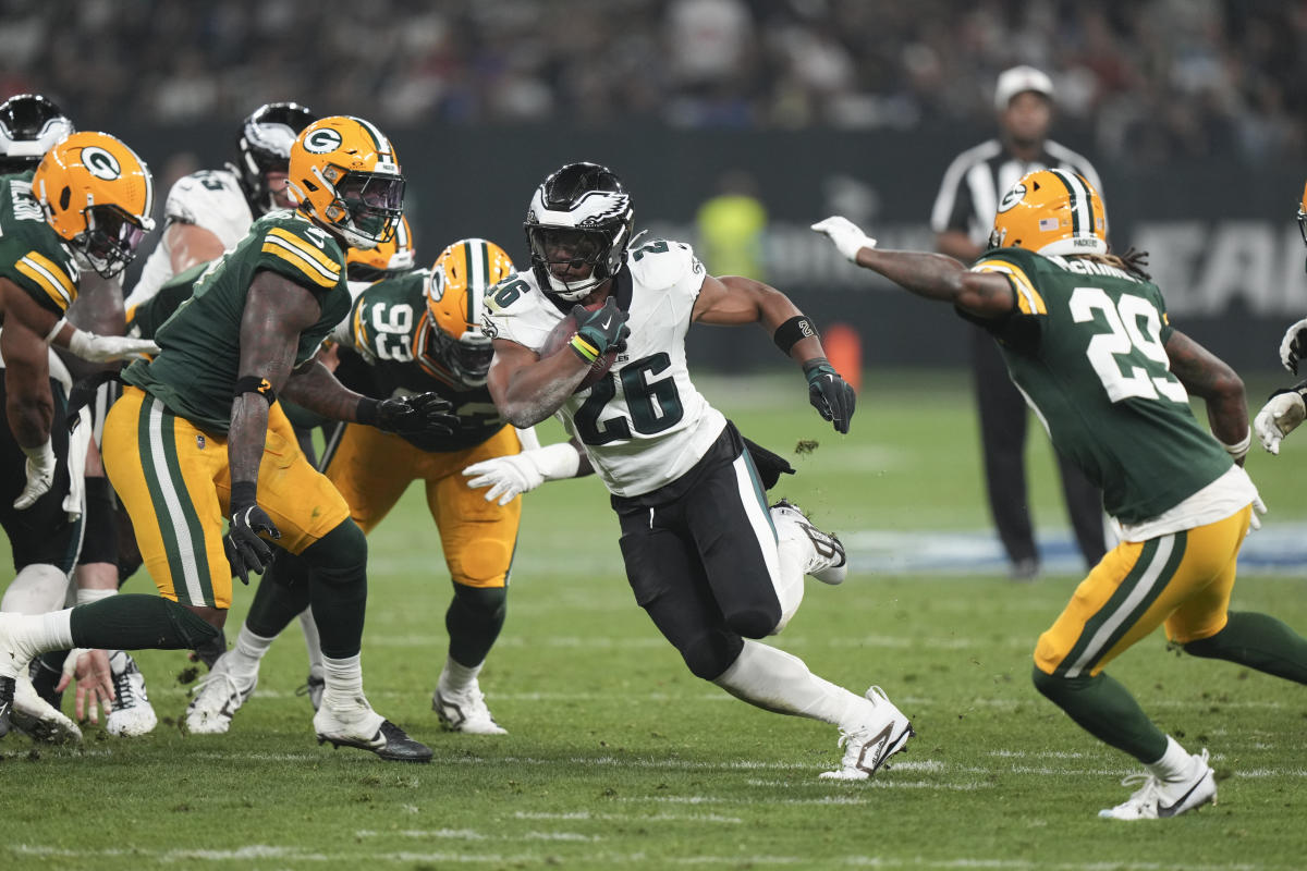 Eagles vs. Packers live updates, score: Green Bay, Philadelphia trade scores as offenses pick up the pace in Brazil