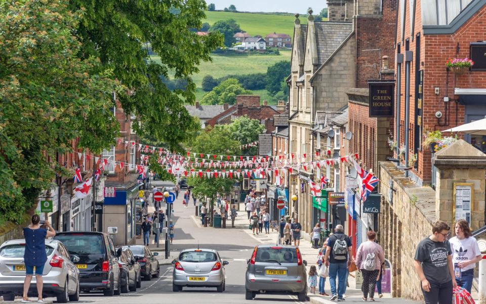 belper high street christmas shopping travel - Alamy